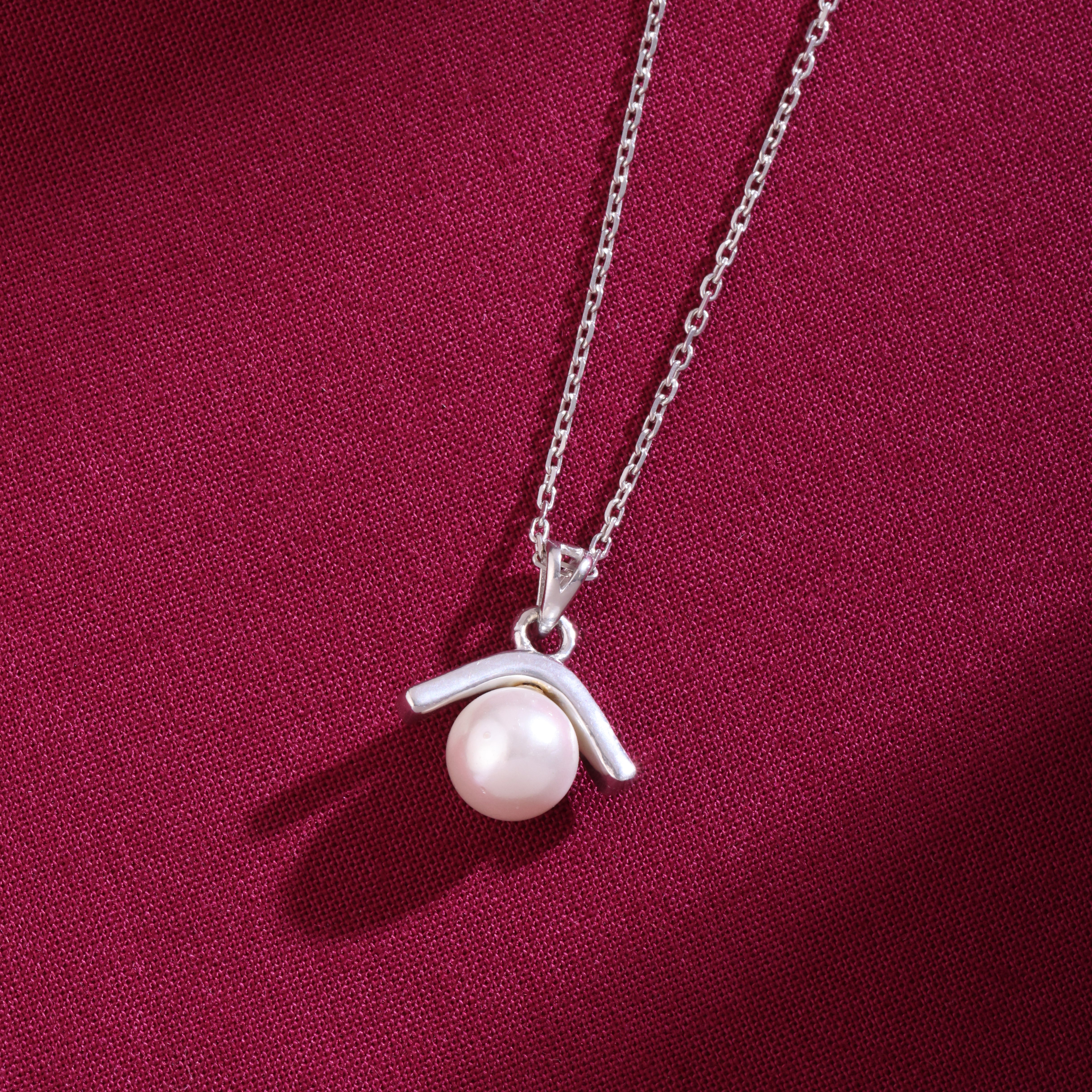 Pearl Silver Chain Pendant